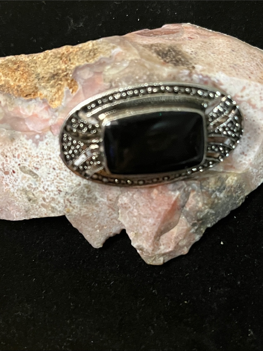 Vintage Style Silver Tone & Black Oval Brooch Pin